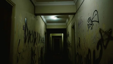 Old Apartment,Ghetto Building,long Dark Hallway Vídeos de archivo 108728853