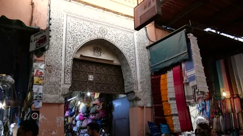 Old Arabic arch in the souk of marrakech 動画素材 132340534