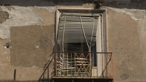 Old Balcony in Naples Video stock 81068621
