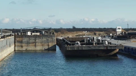 Old barges in harbour Видео 86801643