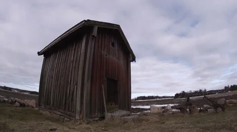 Old barn timelapse Stockbeeldmateriaal 43133603