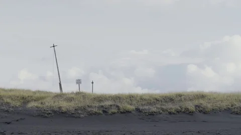 Old Beach Telephone Pole 動画素材 82769140