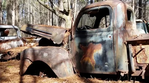 Old beatup truck Video stock 72248384