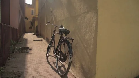 Old bicycle Video stock 76015932