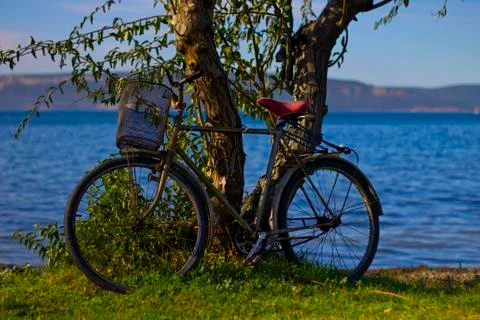 Old bicycle at seaside Foto stock