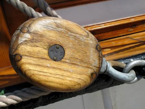 Old block pulley Stock-Fotos