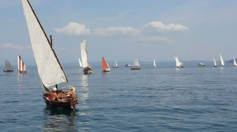 Old boats regattas 스톡 동영상 7765722