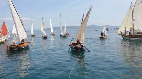 Old boats regattas start Video stock 7765909