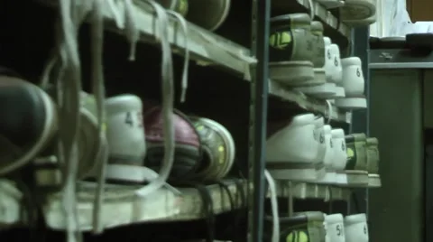 Old Bowling Shoes 動画素材 52698116
