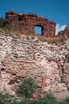 Old brick wall, red brick masonry, fortress, Foto stock