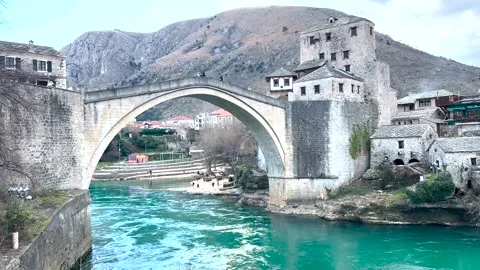Old bridge 動画素材 267813622