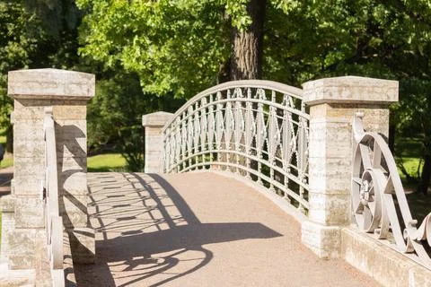 Old bridge in the park Foto stock
