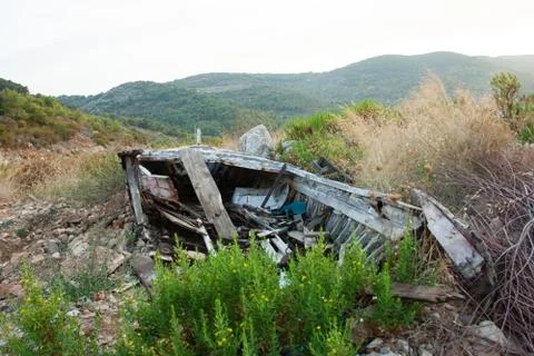 Old broken boat in the desert Foto stock
