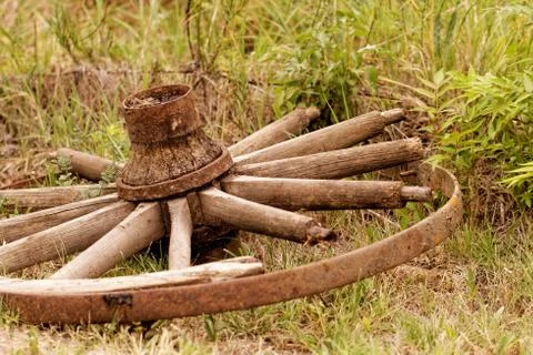 Old broken wagon wheel Stock Photos