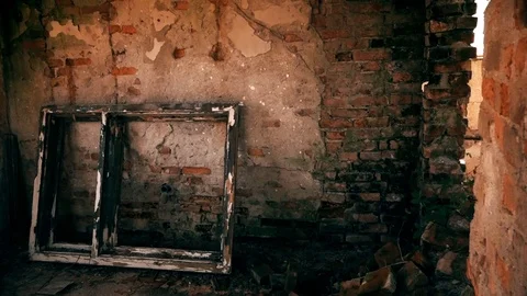 Old Broken Window to the inside in an abandoned House Vídeo Stock 96197430