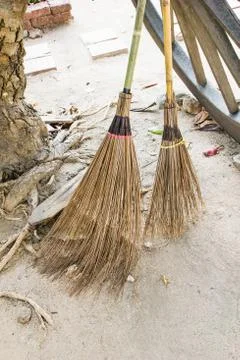 Old broom Stock-Fotos