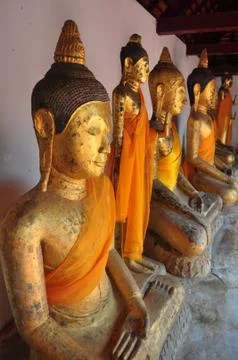 Old buddha statue Stock Photos