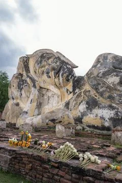 The old Buddha statue Stock Photos