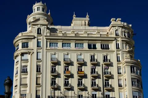 Old building facade Stock-Fotos