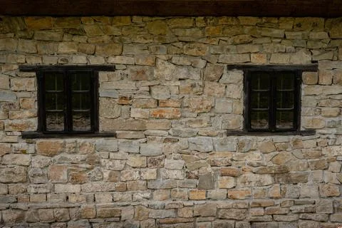 Old building with two windows Fotos de archivo