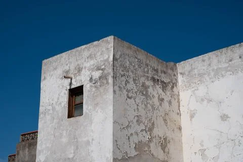 Old building with weathered facade Foto stock
