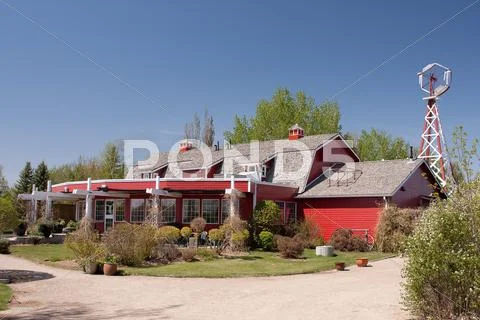 Old Canadian Prairie Red Barn Stock Photos
