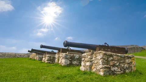 Old cannon in medieval castle yard 库存影片 344528302