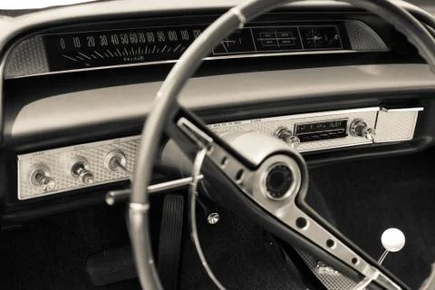 Old car dashboard Fotos de archivo