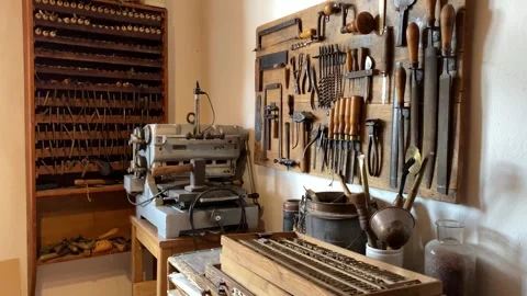 Old carpenter workshop Видео 253261881