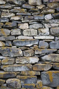 Old castle stone wall texture background.  Vertical shot Foto stock