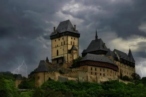 Old castle. thunderstorm. Foto stock