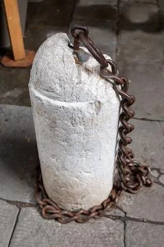 Old Chain Post Stock Photos