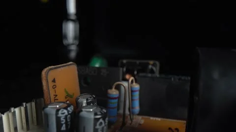 Old circuit board and components, reveal footage,4k 스톡 동영상 150258933