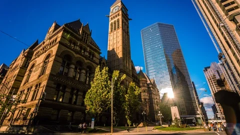 Old City Hall &amp; Clock tower in Toronto time lapse 스톡 동영상 119133900