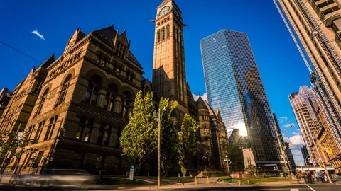 Old City Hall &amp; Clock tower in Toronto time lapse Vídeo Stock 119133911