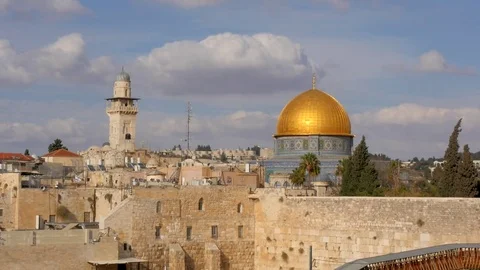 Old city of Jerusalem landscape with Dome of the Rock and Wailing Wall Stock Footage 82286562