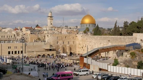Old city of Jerusalem landscape with Dome of the Rock and Wailing Wall Stock Footage 82294070