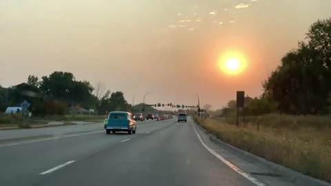 Old Classic Chevy Car Driving Into the Sunset 스톡 동영상 140369699