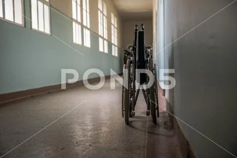 An old clinic with poor patient conditions. Neglected hygiene, field conditio Stock Photos