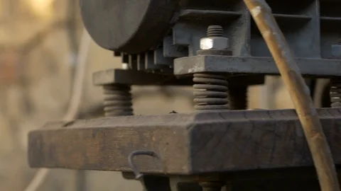 Old compressor pumping air at sundown, rustic life Vídeo Stock 124608212