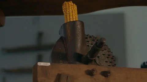 Old corn machine 스톡 동영상 94724256