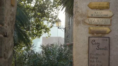 Old Corsican streets Vídeo Stock 12736480