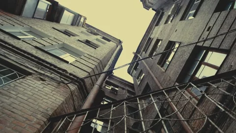 Old courtyard "well" in Kharkov. Stock Footage 172575414
