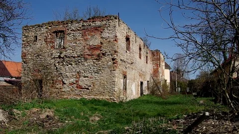 Old crumbling building Stock Footage 71503248