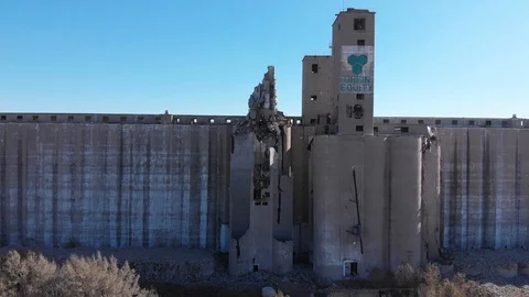 Old decaying Grain Elevator Stock Footage 98614791