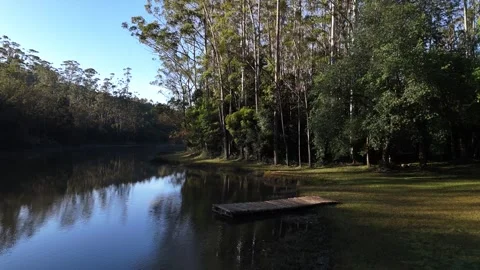 Old Devikulam Lake Morning View – Scenic Munnar, Kerala Misty Sunrise at Old Stock-Footage 330846371