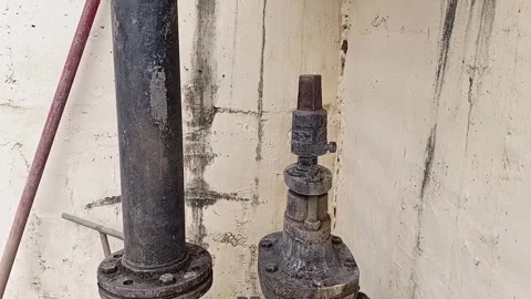 Old DI Water Pipe System With Sluice Valve Видео 335005662