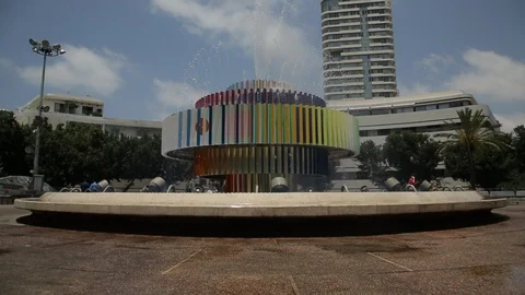 Old Dizingoff Square Fountain Video stock 105602567