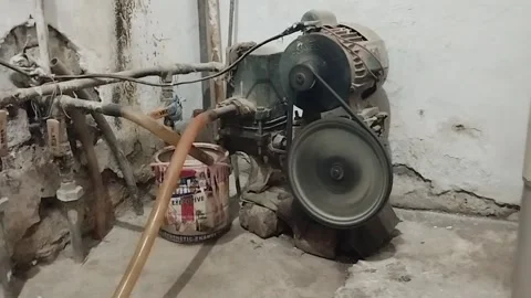 An Old Donkey Pump Running 動画素材 264973397