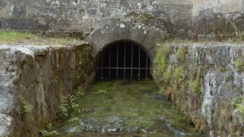 An old drain on a sewage system at a stone fort. 스톡 동영상 119738412